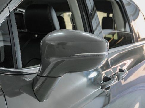 Used 2022 Chrysler Pacifica Touring-L image 34