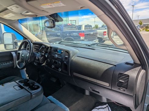 Used 2007 Chevrolet Silverado 2500 LT w/ 1LT Convenience Package AWD/4WD image 38