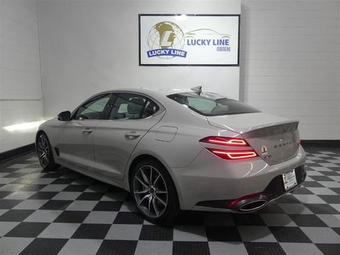 Used 2025 Genesis G70 2.5T image 11