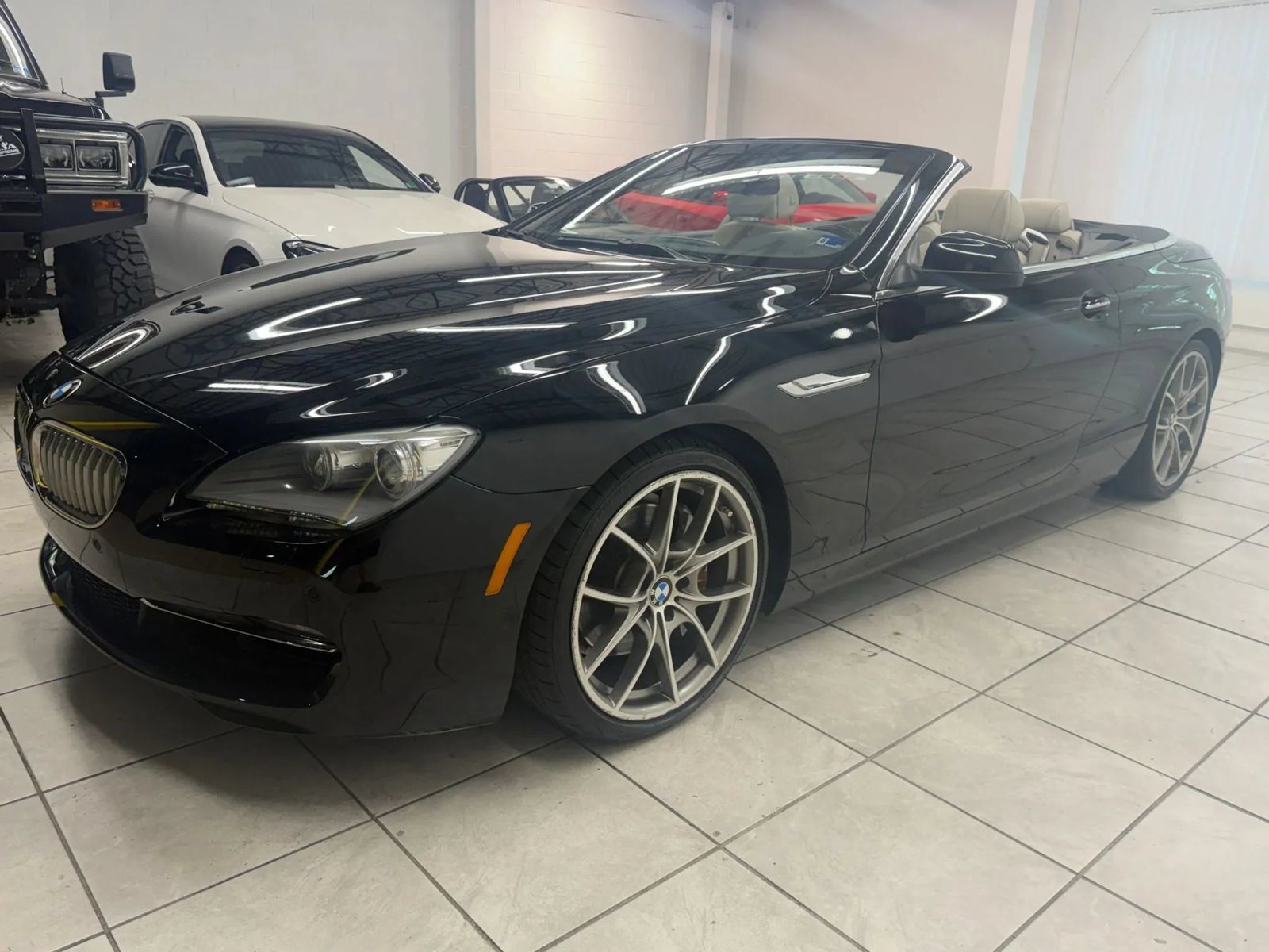 Used 2012 BMW 650i Convertible RWD image 3