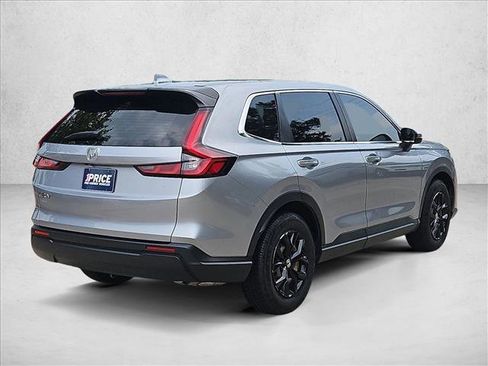 Used 2023 Honda CR-V LX image 5