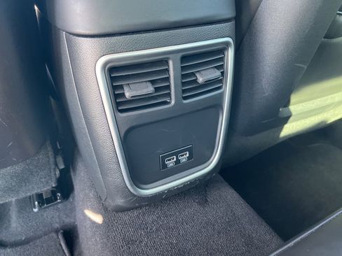 Used 2021 Chrysler 300 Touring L image 12