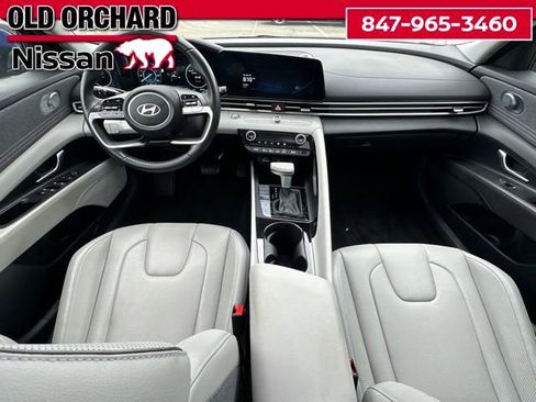 Used 2024 Hyundai Elantra Limited FWD image 18