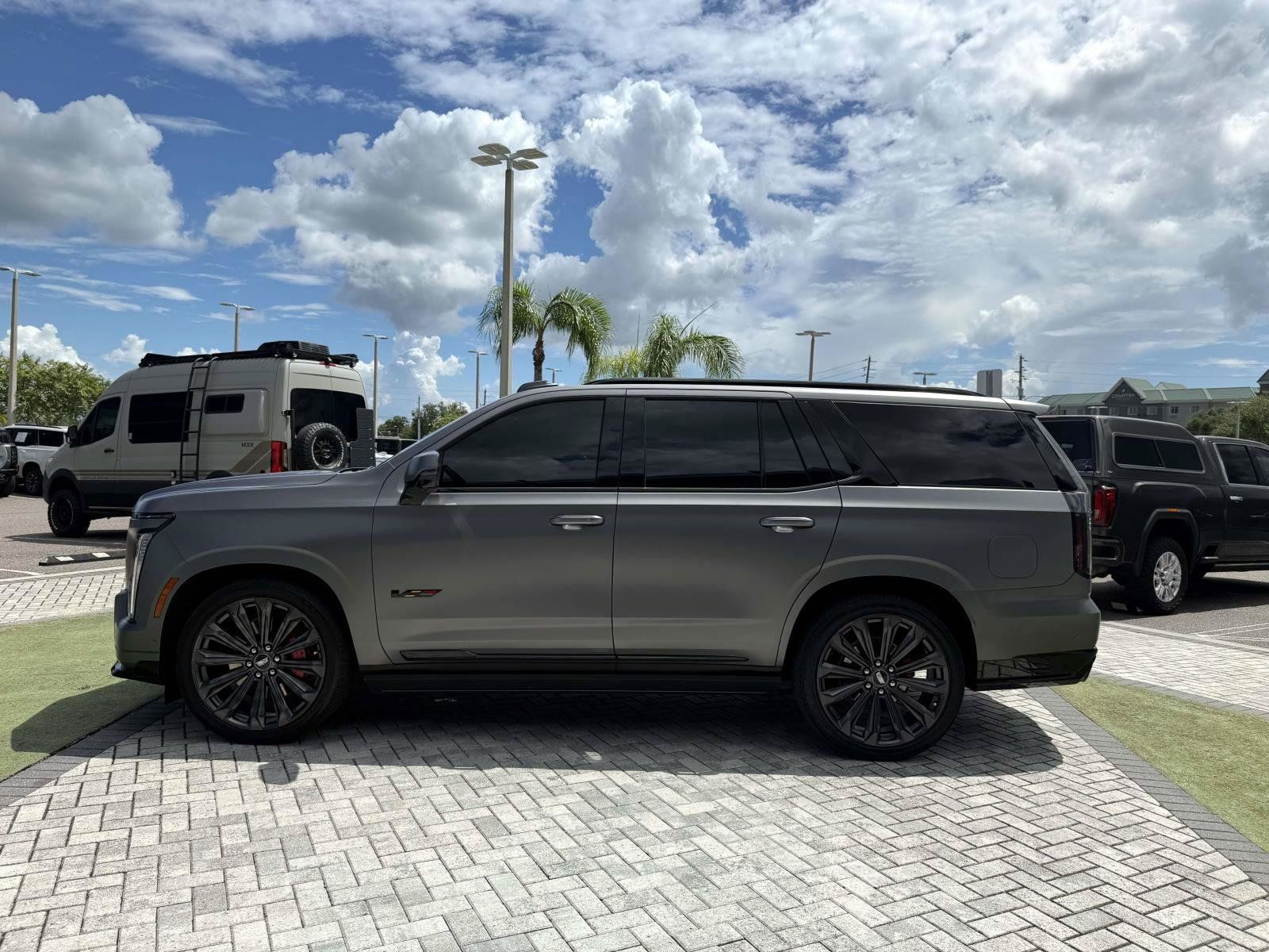 Used 2026 Cadillac Escalade V w/ LPO, Onyx Lite Package AWD/4WD image 3