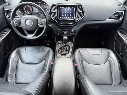 Used 2020 Jeep Cherokee Limited image 16