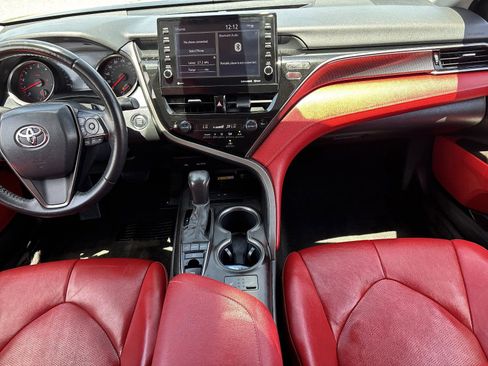 Used 2022 Toyota Camry XSE FWD image 16