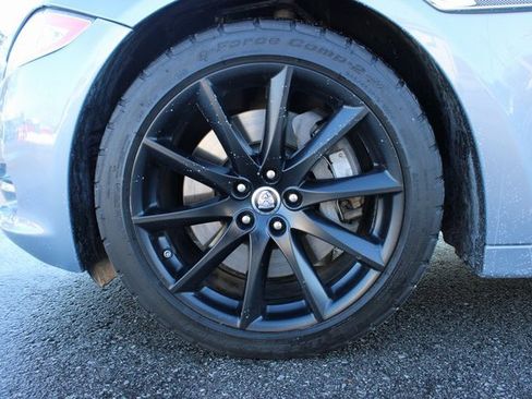 Used 2013 Jaguar XJ AWD image 33