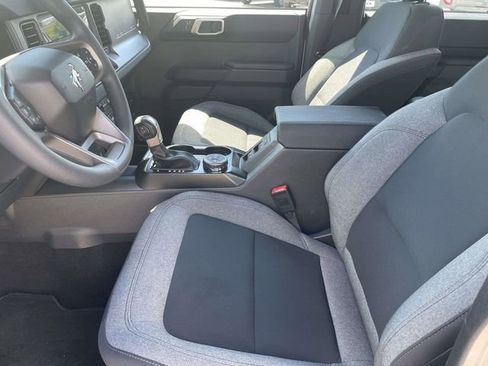 New 2025 Ford Bronco 4-Door image 7