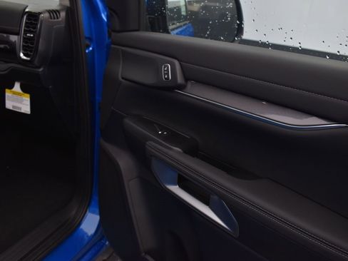 Used 2025 Ford Ranger Lariat w/ FX4 Off-Road Package image 31