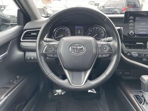 Used 2022 Toyota Camry SE w/ Convenience Package FWD image 20