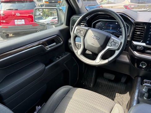 Used 2023 Chevrolet Silverado 1500 RST AWD/4WD image 29