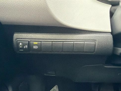 Used 2023 Toyota Corolla SE FWD image 15