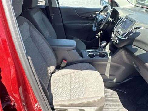 Certified 2024 Chevrolet Equinox LT w/ LPO, Floor Liner Package FWD image 26