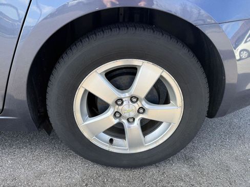 Used 2014 Chevrolet Cruze LT image 16