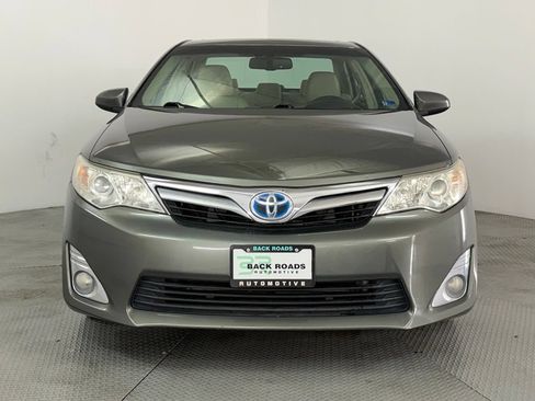 Used 2013 Toyota Camry XLE w/ Leather Pkg FWD image 2