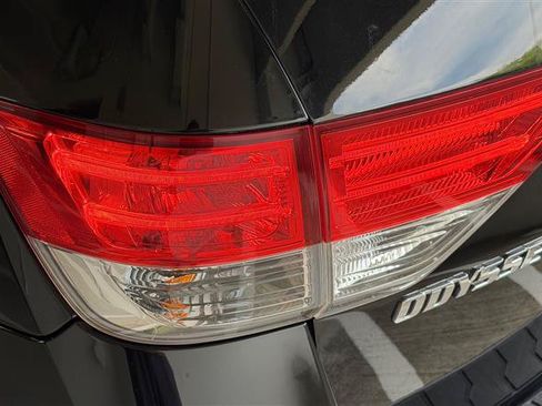 Used 2016 Honda Odyssey Touring image 11