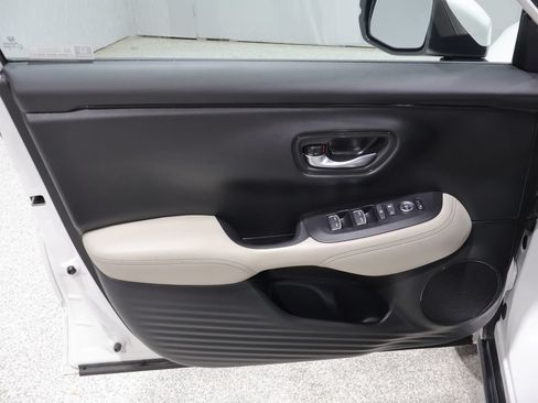 Used 2024 Honda HR-V EX-L image 13