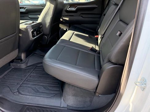 Used 2023 GMC Sierra 1500 SLT w/ SLT Premium Package image 14