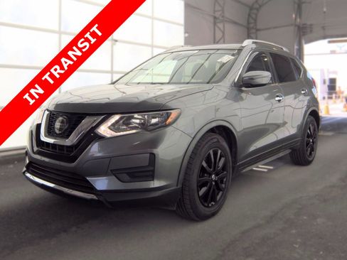 Used 2020 Nissan Rogue SV FWD image 1