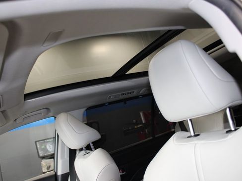 Used 2024 Toyota Grand Highlander AWD image 22