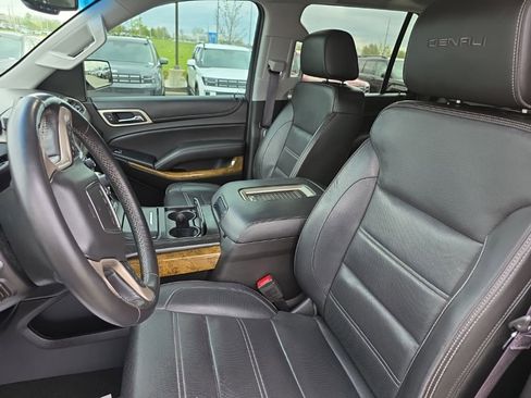 Used 2017 GMC Yukon Denali w/ Open Road Package image 10