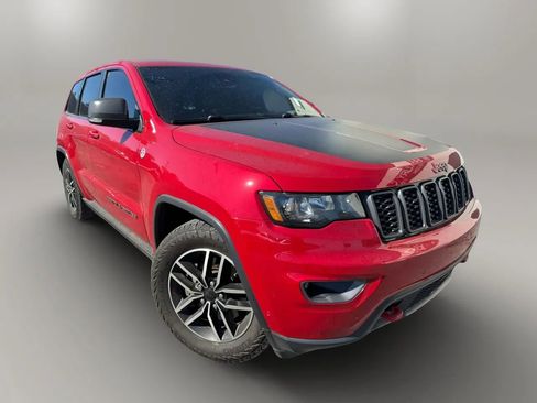 Used 2021 Jeep Grand Cherokee Trailhawk AWD/4WD image 2
