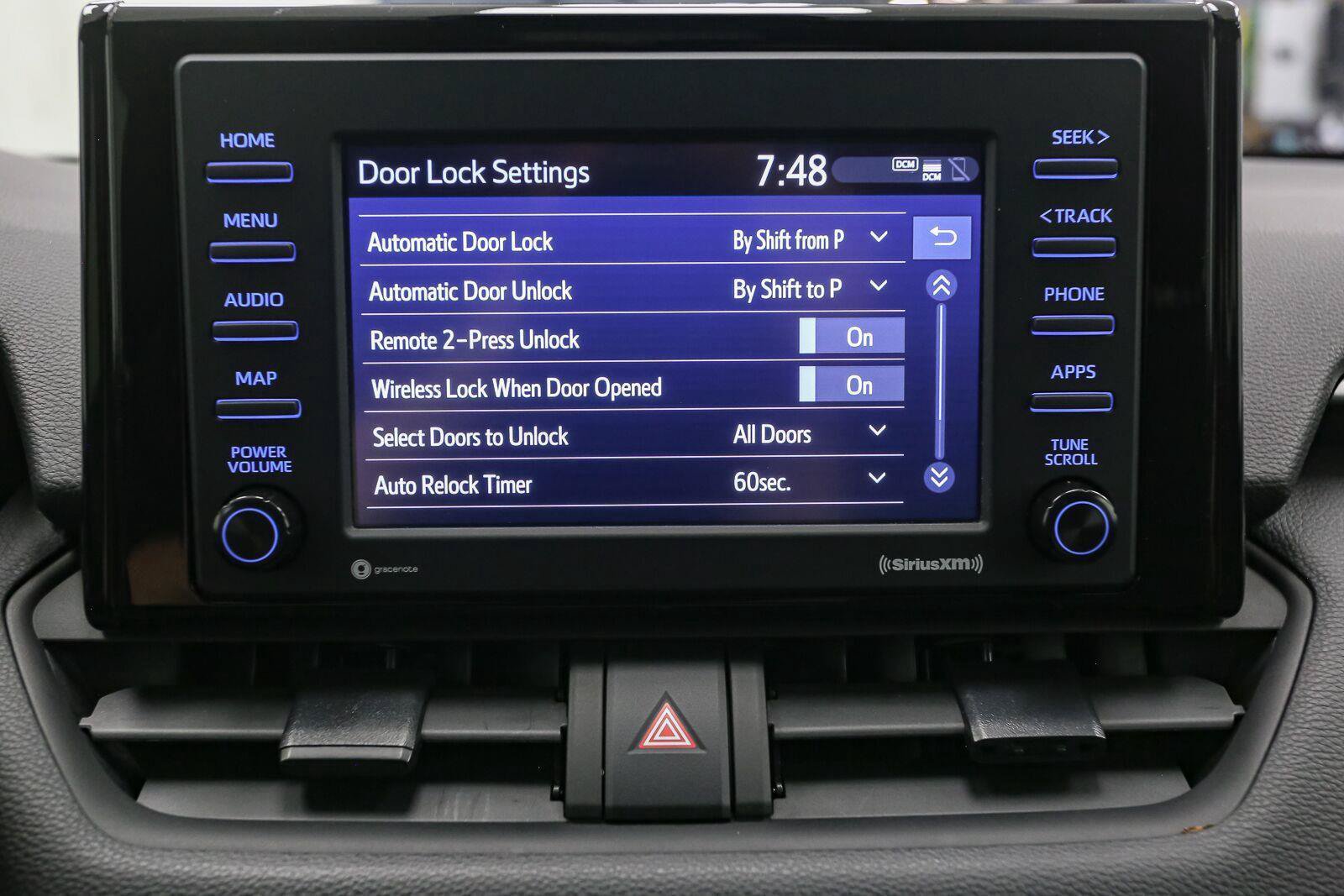 Used 2021 Toyota RAV4 XLE AWD/4WD image 26