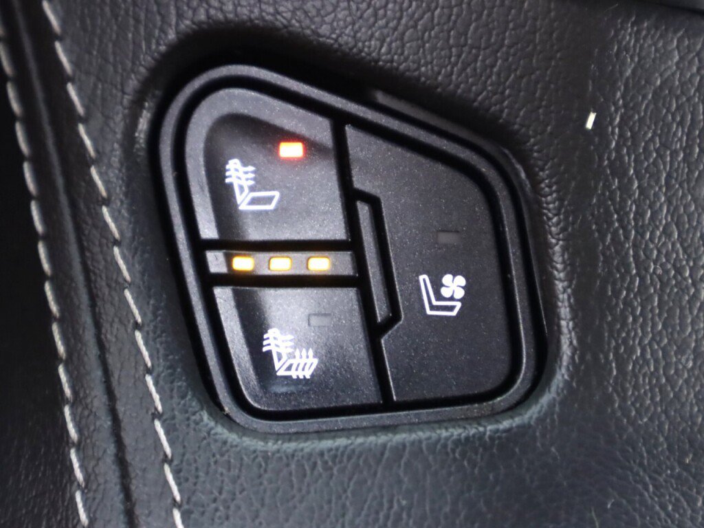 Used 2019 Chevrolet Tahoe Premier AWD/4WD image 26