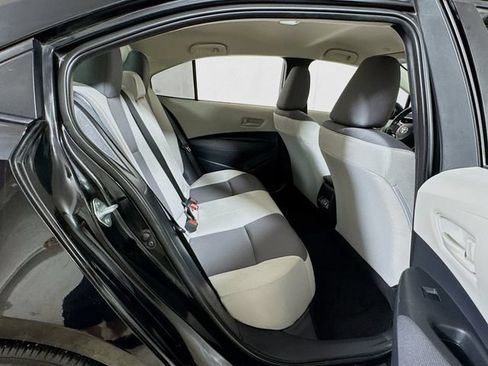 Used 2025 Toyota Corolla LE FWD image 24