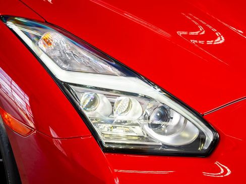 Used 2023 Nissan GT-R Premium w/ Floor Mat Package image 19