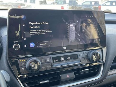 Used 2024 Toyota Grand Highlander Limited image 29