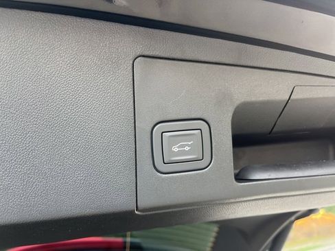 New 2025 Cadillac XT5 Luxury w/ LPO, Floor Liner Package image 6