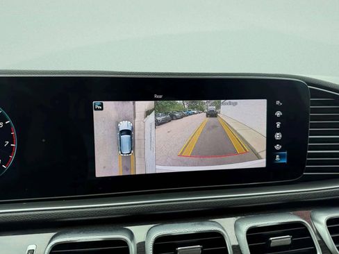 Used 2020 Mercedes-Benz GLE 350 w/ Premium Package image 22