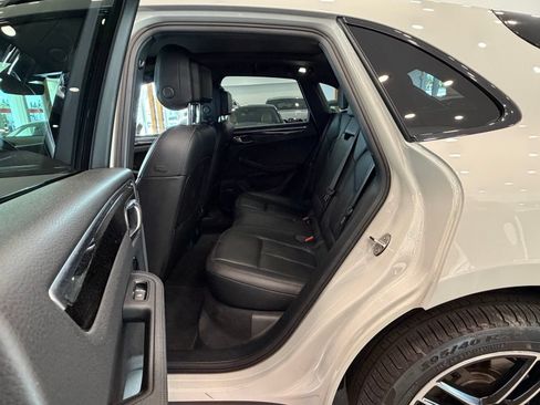Used 2020 Porsche Macan S AWD/4WD image 10