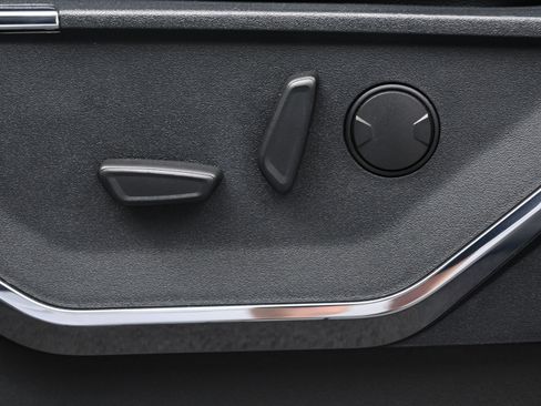 Used 2022 Ford F150 Lariat image 10