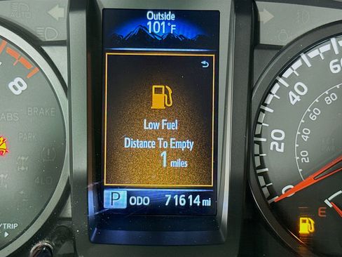 Used 2021 Toyota Tacoma SR RWD image 14