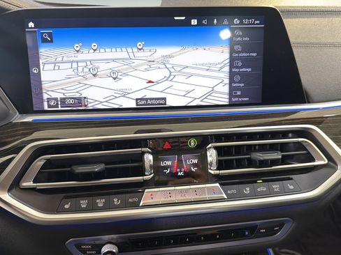 Used 2019 BMW X5 xDrive40i w/ Premium Package 2 AWD/4WD image 17