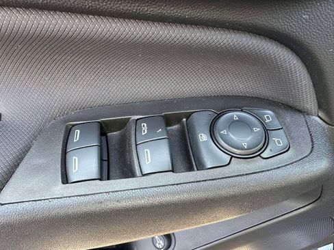 Used 2023 Chevrolet Equinox RS image 16