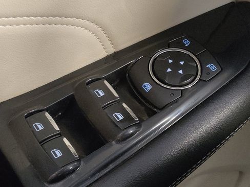 Used 2018 Ford Edge Titanium w/ Equipment Group 301A FWD image 27