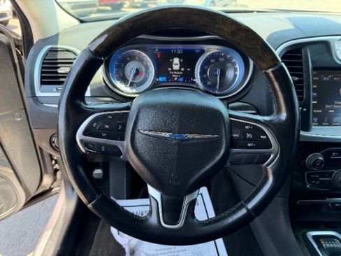 Used 2016 Chrysler 300 C RWD image 16