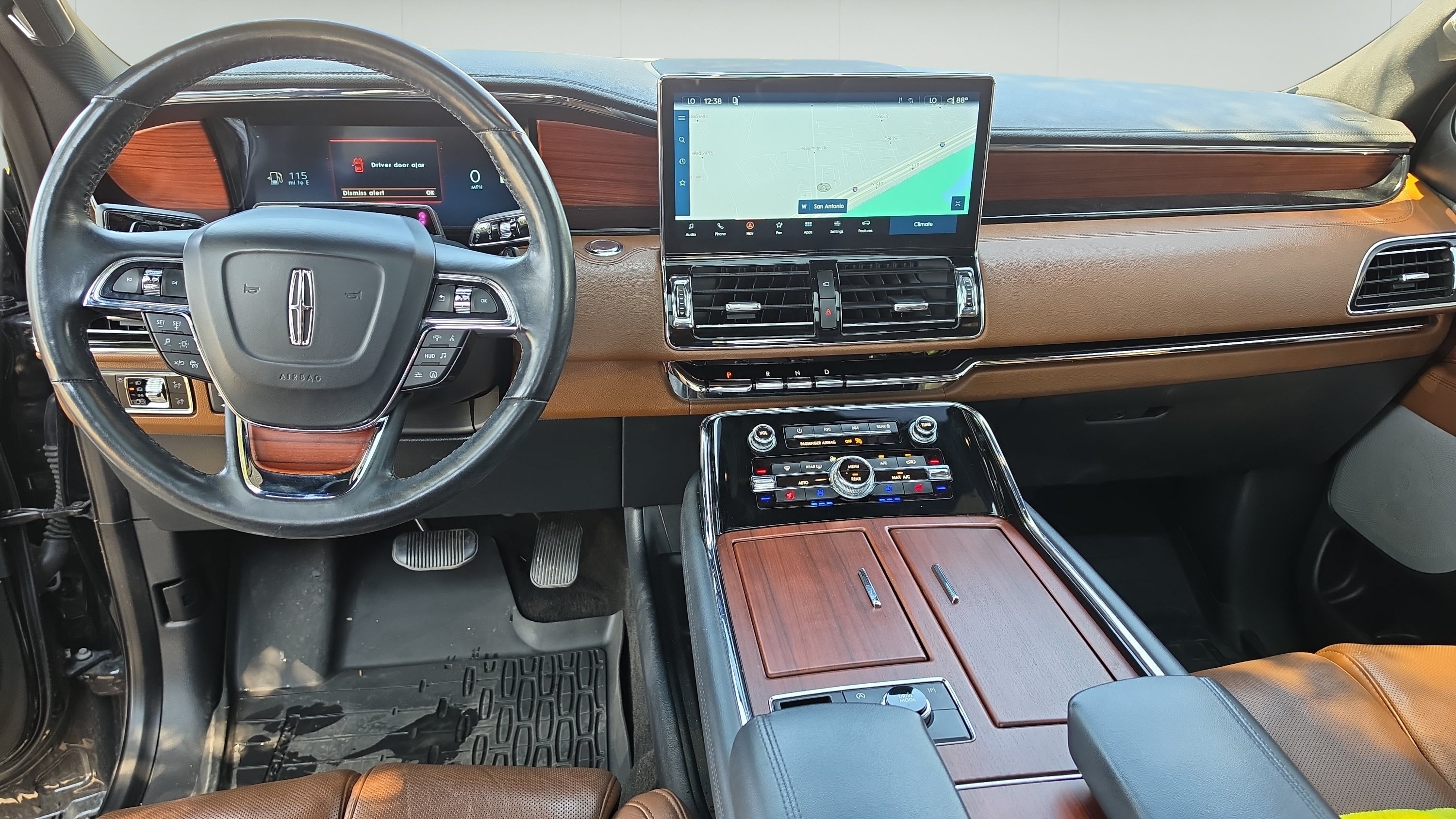Used 2023 Lincoln Navigator Reserve AWD/4WD image 22