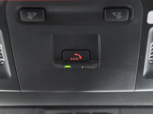 Used 2025 Toyota Camry SE image 35