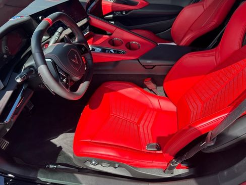 Used 2026 Chevrolet Corvette Stingray Preferred Conv w/ Z51 Performance Package RWD image 18