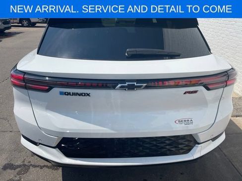 Used 2024 Chevrolet Equinox EV RS FWD image 5