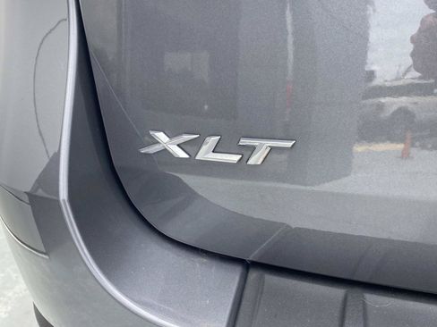 Used 2022 Ford Explorer XLT w/ Equipment Group 202A AWD/4WD image 6
