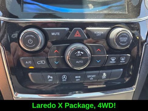 Used 2021 Jeep Grand Cherokee Laredo X AWD/4WD image 23