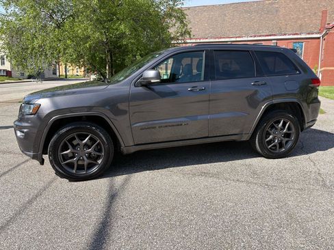 Used 2021 Jeep Grand Cherokee Limited w/ Quick Order Package 28K 80th AWD/4WD image 3
