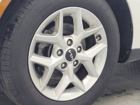 Used 2023 Kia Soul LX w/ LX Technology Package image 31