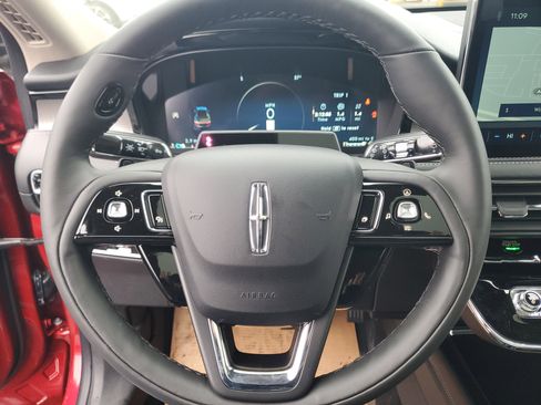 New 2026 Lincoln Corsair Reserve image 16