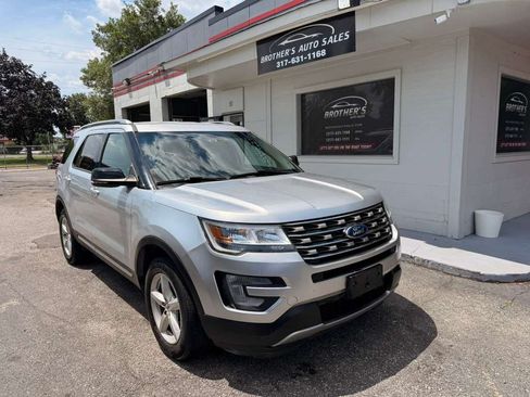 Used 2016 Ford Explorer XLT AWD/4WD image 11